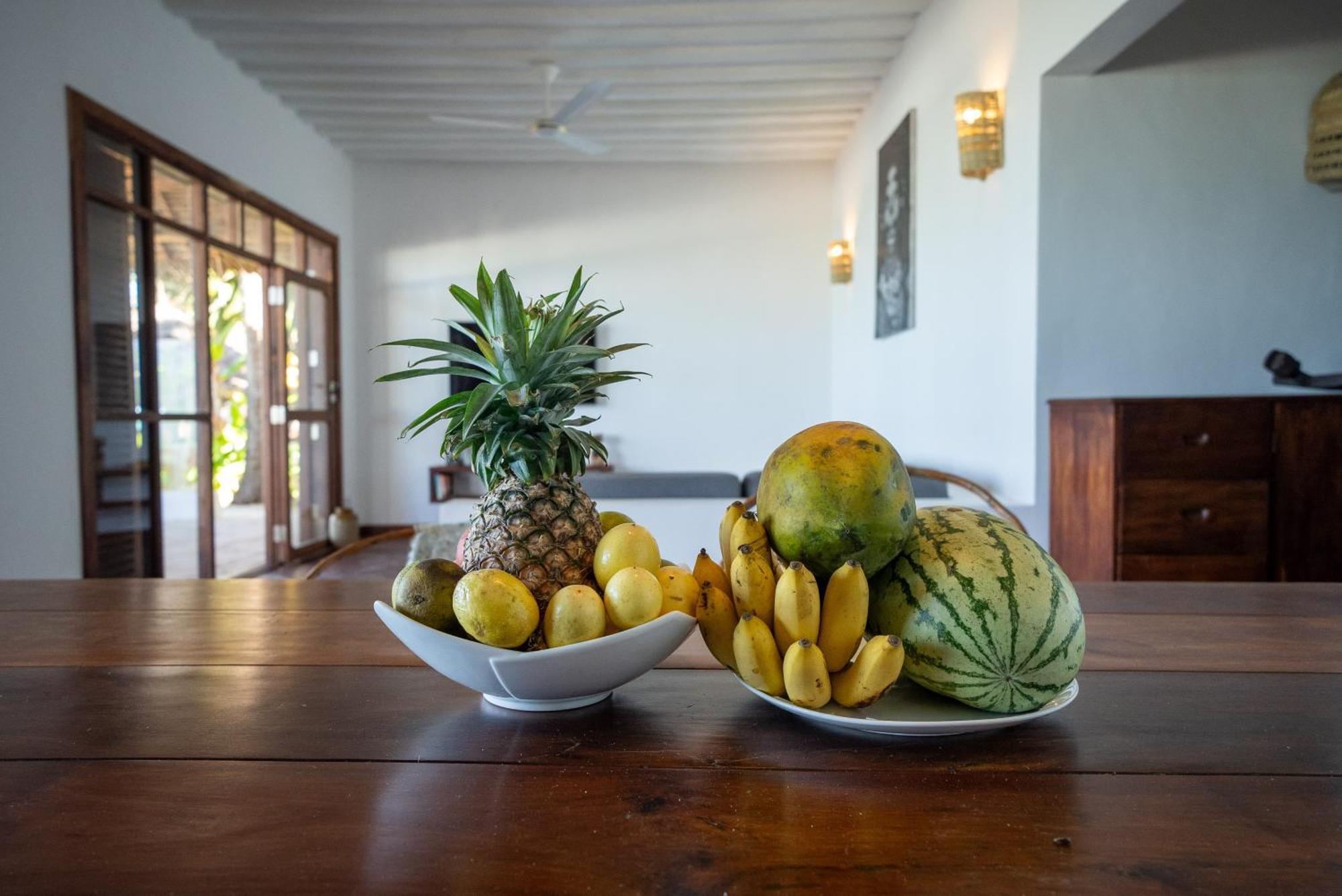 Beachfront Turtle House Zanzibarhouses Кивенгва Экстерьер фото