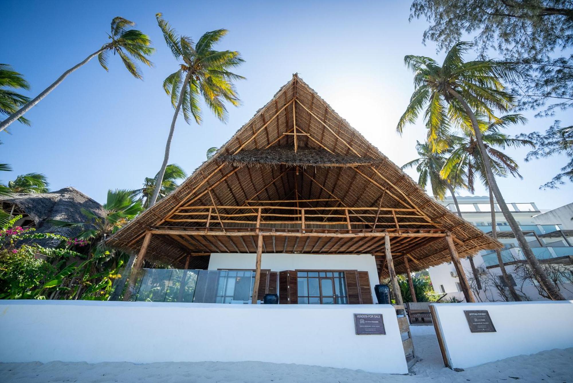 Beachfront Turtle House Zanzibarhouses Кивенгва Экстерьер фото